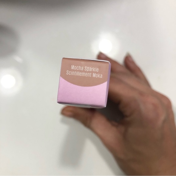 Kaja WINK DAZZLE Eyeshadow & Glitter Multi Stick - MOCHA SPARKLE - Picture 2 of 6